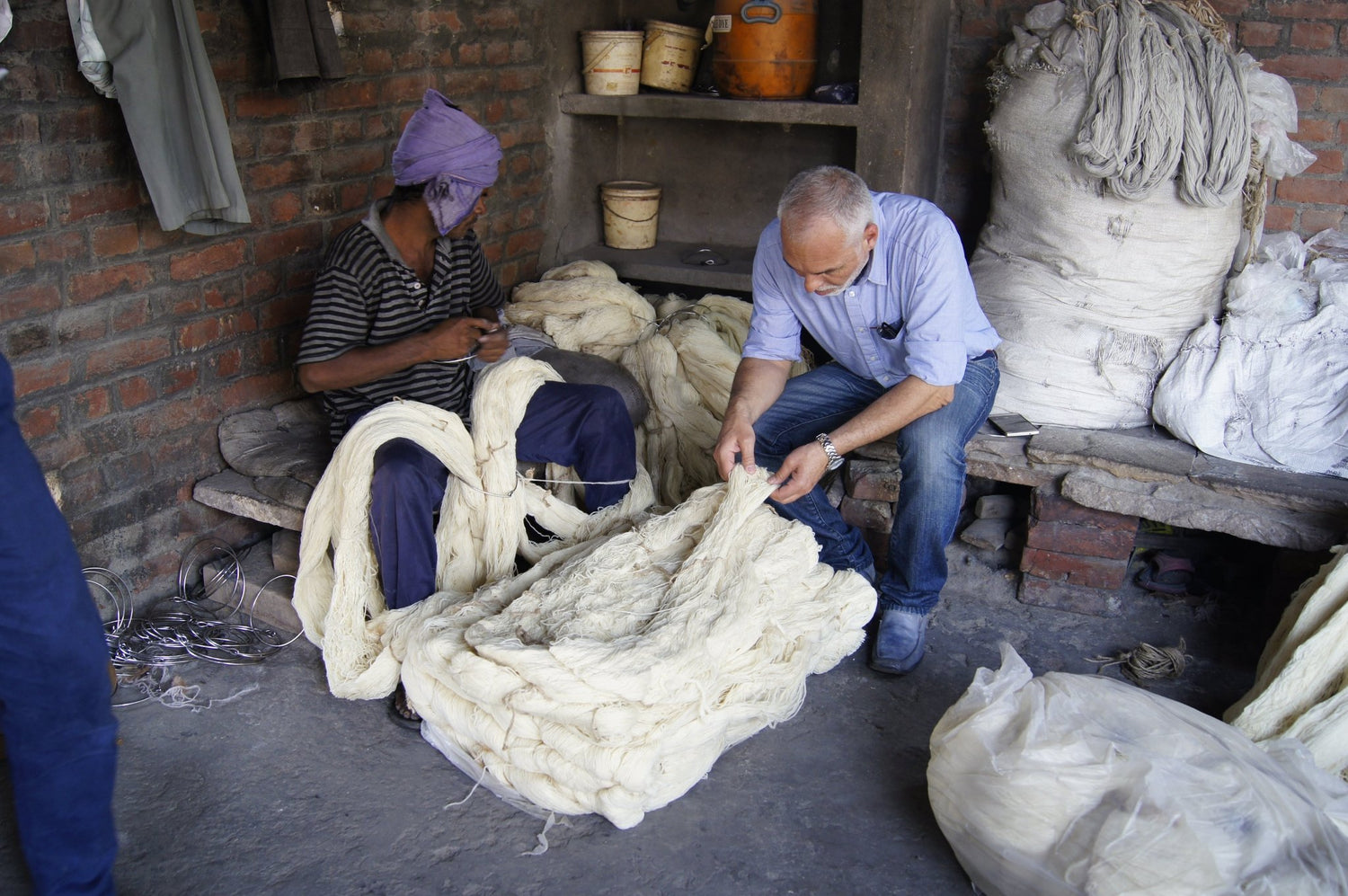 PRODUCCIÓN SOSTENIBLE Y RESPONSABLE.  ALFROMBRAS ECO-FRIENDLY HECHAS A MANO. - KAYMANTA | Sastrería de Alfombras