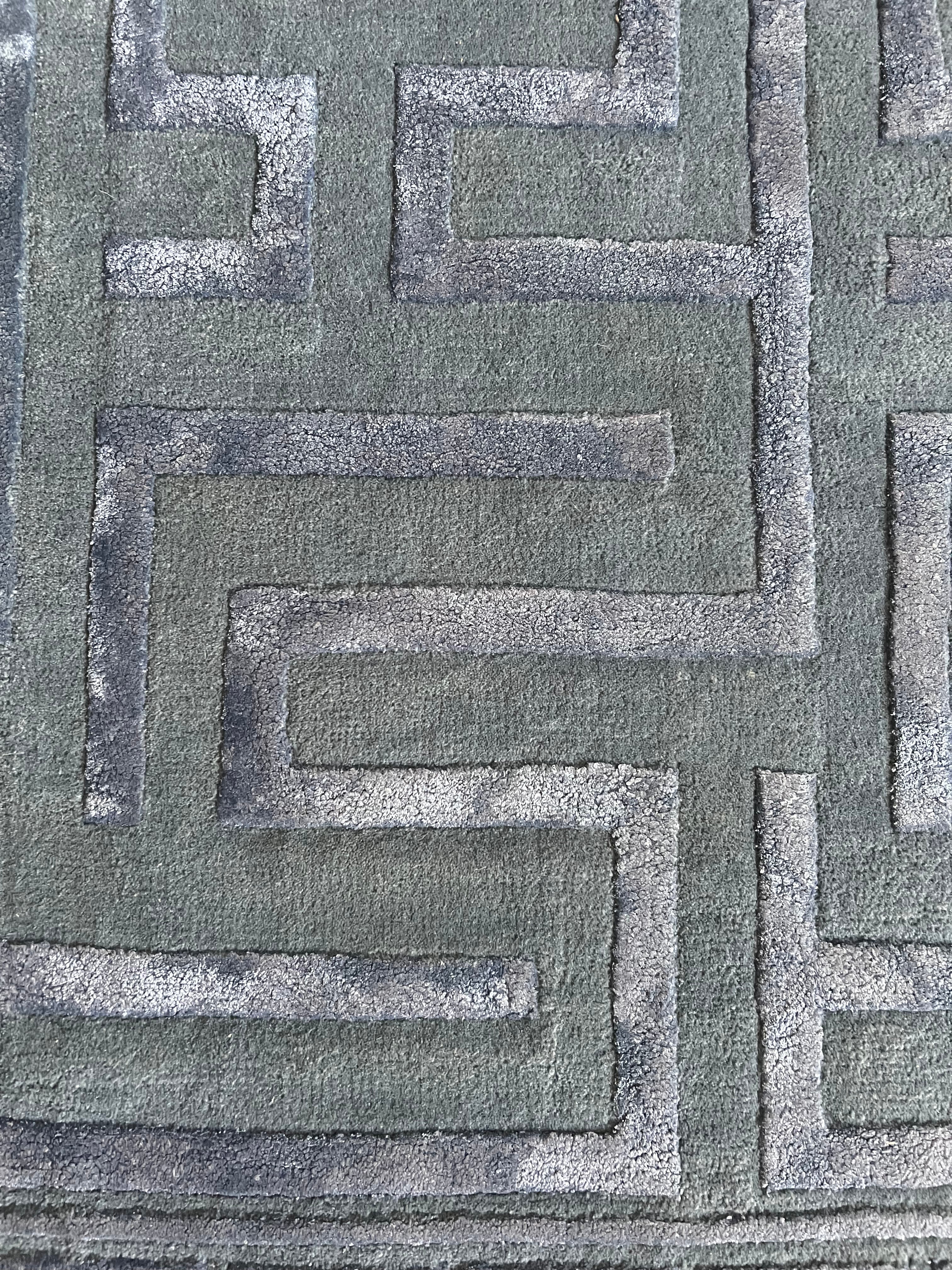 Alfombra Murcia azul en Lana de NZ y y Viscosa by Kaymanta, elaboración orgánica.