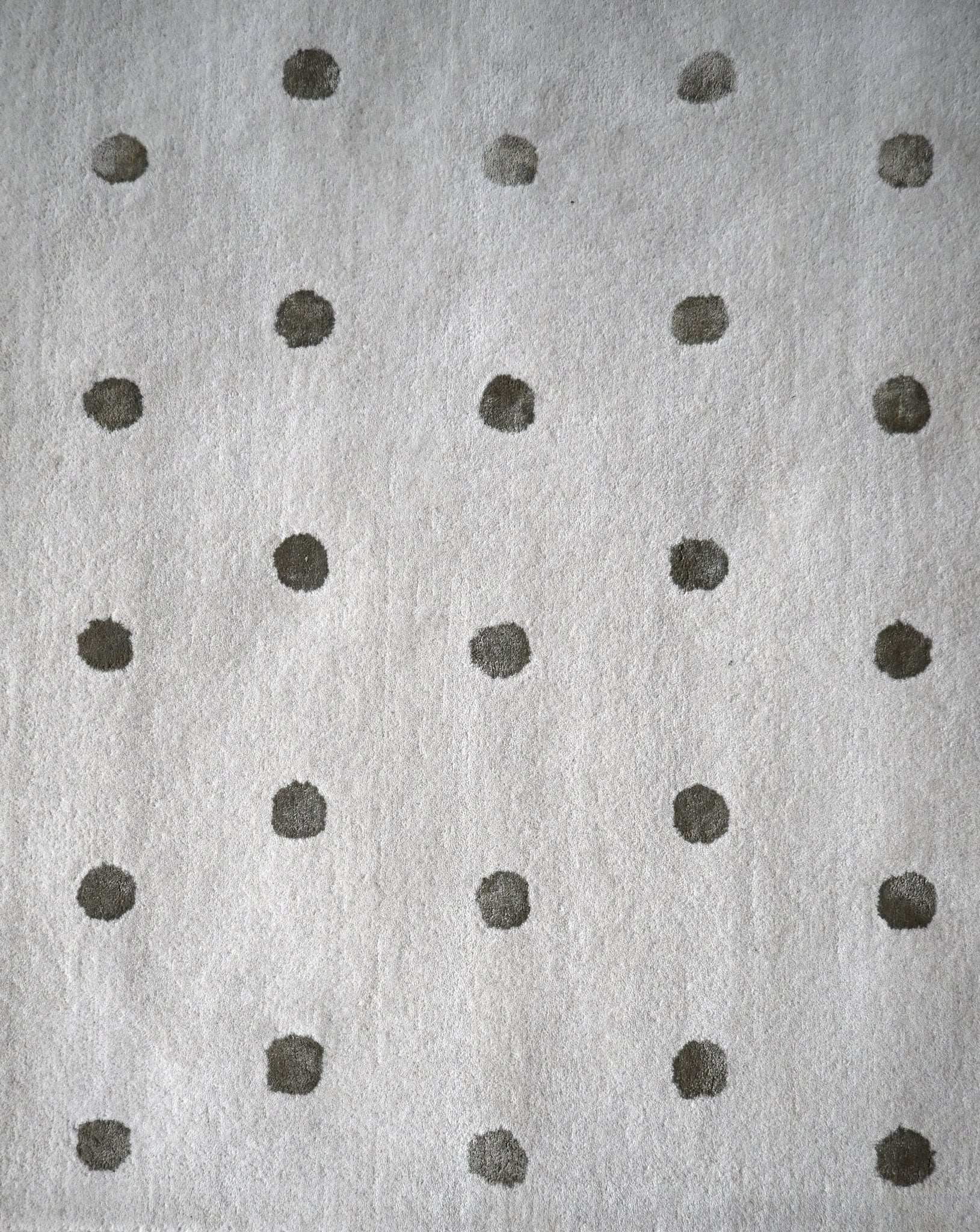 DOTS | 240 x 300 cm - alfombras_a_medida_en_lana_madrid - KAYMANTA | Sastrería de Alfombras