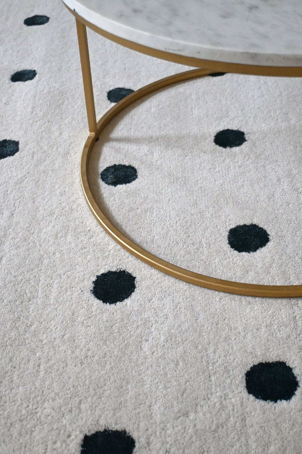 DOTS | 240 x 300 cm - alfombras_a_medida_en_lana_madrid - KAYMANTA | Sastrería de Alfombras