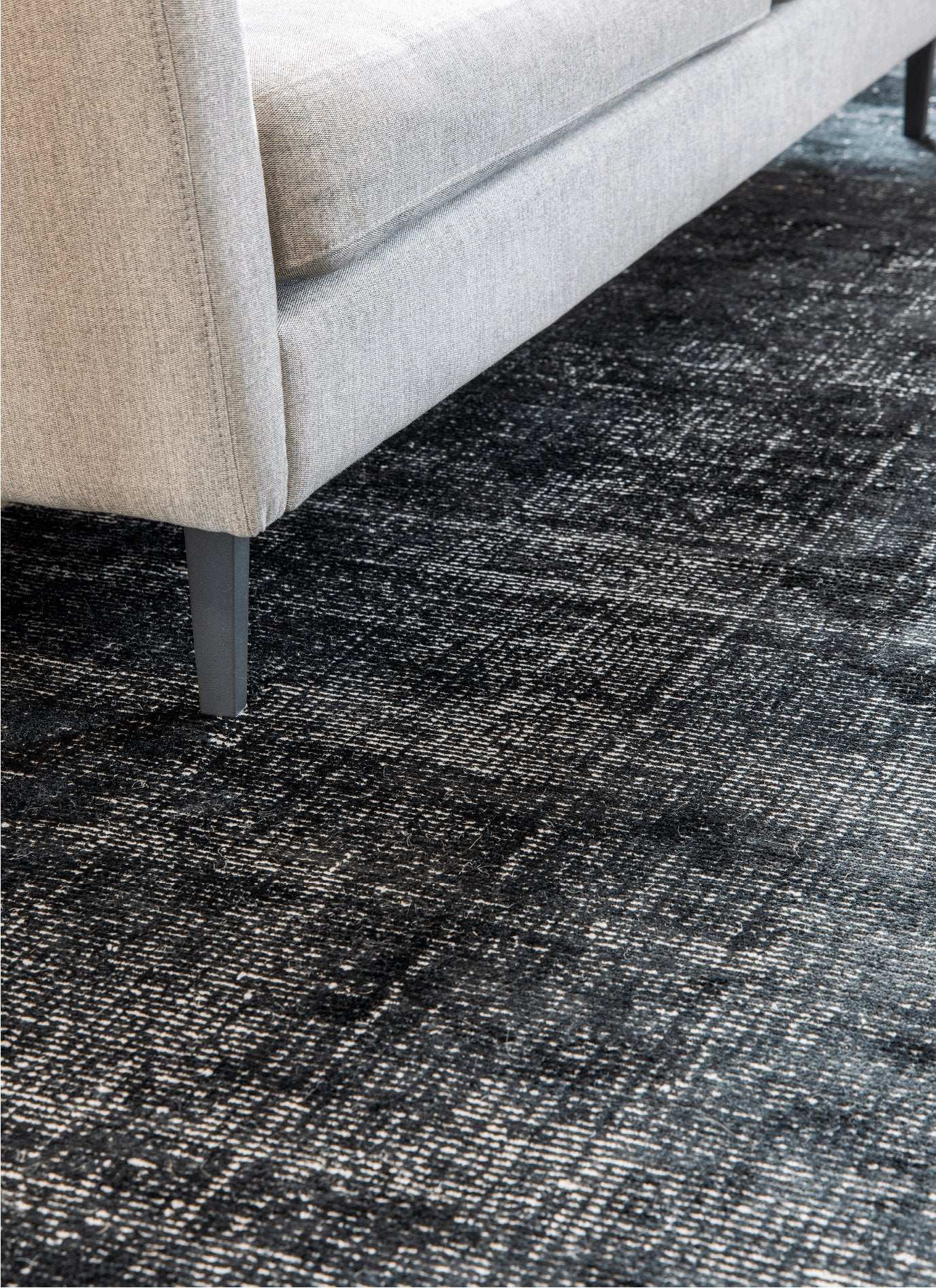 EAGLE - alfombras_a_medida_en_lana_madrid - KAYMANTA | Sastrería de Alfombras