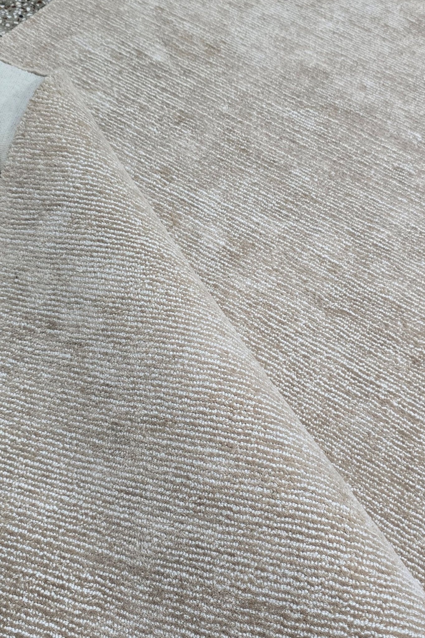 EAGLE Beige | 300 x 425 cm - alfombras_a_medida_en_lana_madrid - KAYMANTA | Sastrería de Alfombras