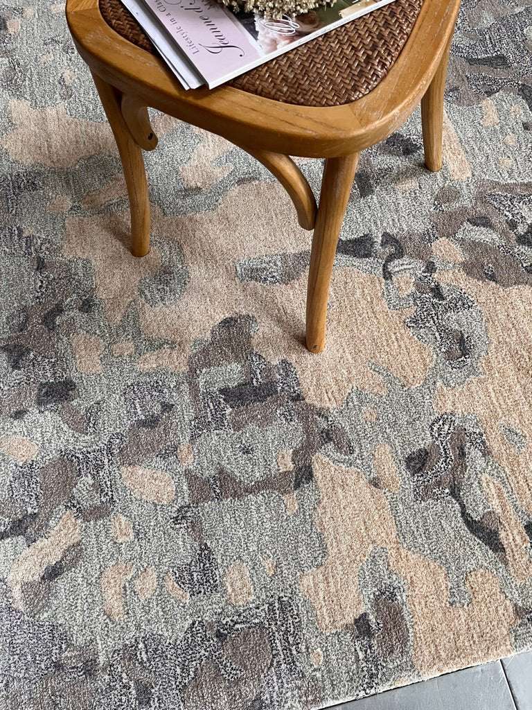 Alfombra Marea confeccionada en Lana y Viscosa by Kaymanta, elaboración orgánica.