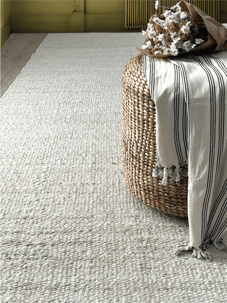 Yavi Rug | 100% Organic Jute | Elegant and Versatile Design in Neutral White by Kaymanta, elaboración orgánica.